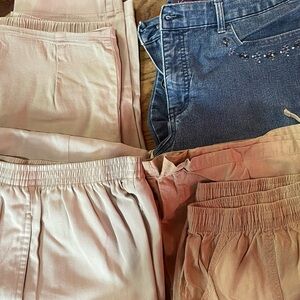 4 pc shorts, 2 capris and pants Gloria Vanderbilt Blue Jean Shorts and more.